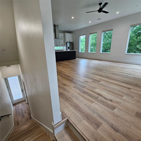 2143 Mail Avenue 105, Dallas, TX 75235