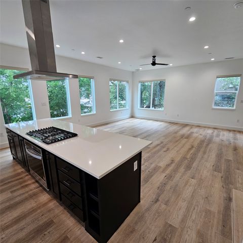 2143 Mail Avenue 105, Dallas, TX 75235