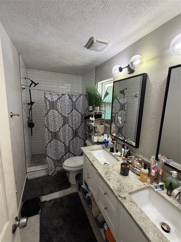 8044 Woodhue Circle, Dallas, TX 75228