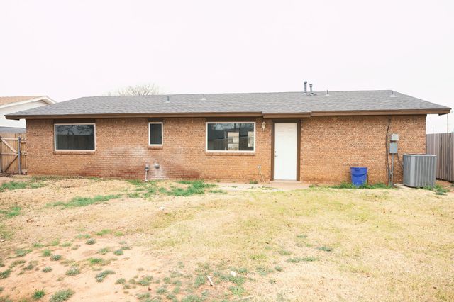 7403 Globe Avenue, Lubbock, TX 79404