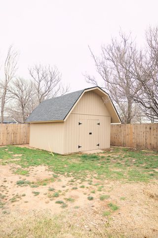 7403 Globe Avenue, Lubbock, TX 79404
