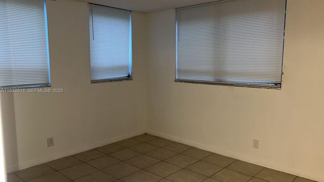 1880 N Congress Ave 105, West Palm Beach, FL 33401