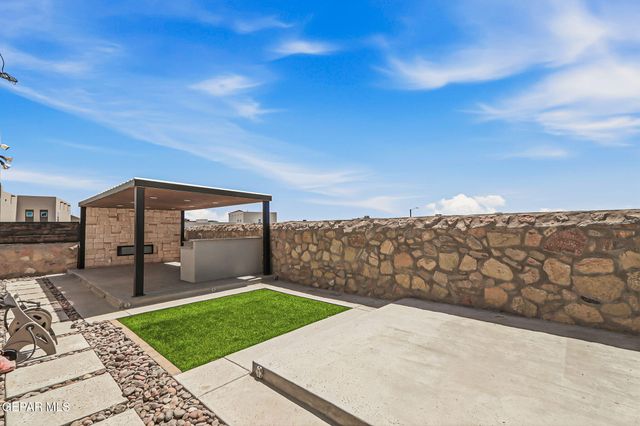 329 Hector Porras Drive, El Paso, TX 79928