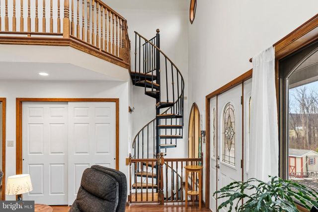 354 HALLMAN RD, Douglassville, PA 19518