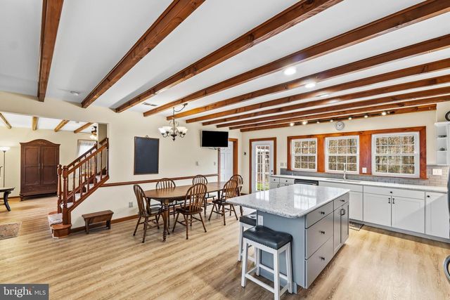 354 HALLMAN RD, Douglassville, PA 19518