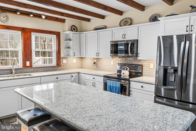 354 HALLMAN RD, Douglassville, PA 19518