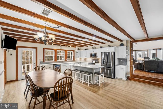 354 HALLMAN RD, Douglassville, PA 19518