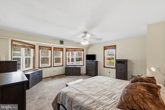 354 HALLMAN RD, Douglassville, PA 19518