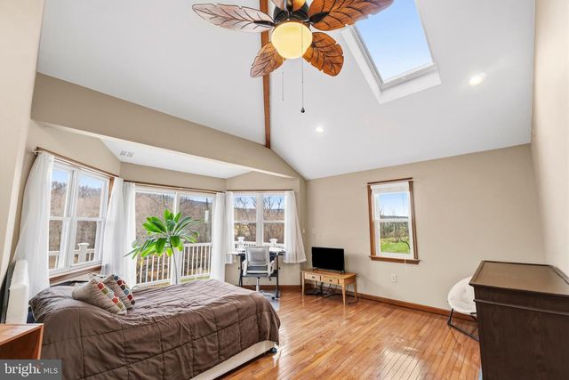 354 HALLMAN RD, Douglassville, PA 19518