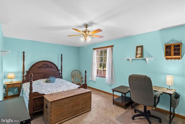 354 HALLMAN RD, Douglassville, PA 19518