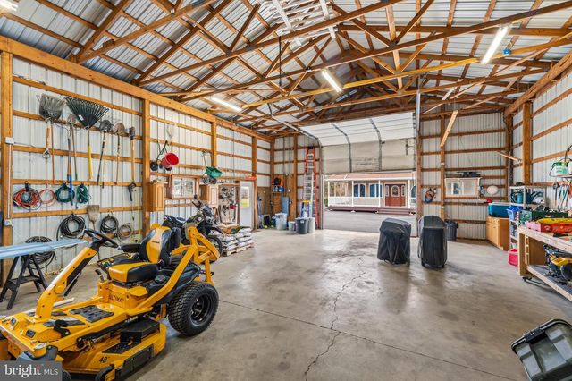 354 HALLMAN RD, Douglassville, PA 19518