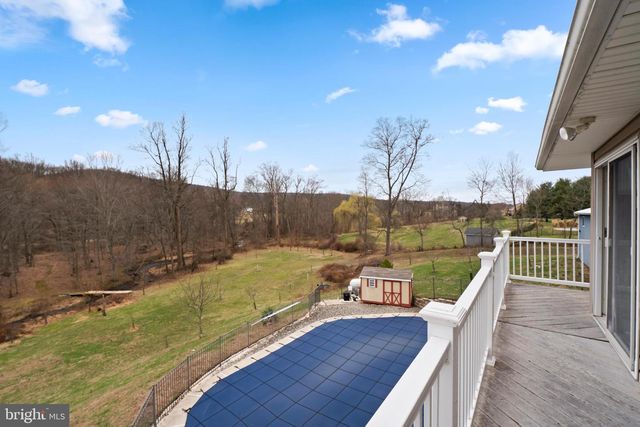 354 HALLMAN RD, Douglassville, PA 19518