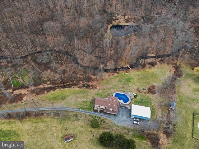 354 HALLMAN RD, Douglassville, PA 19518