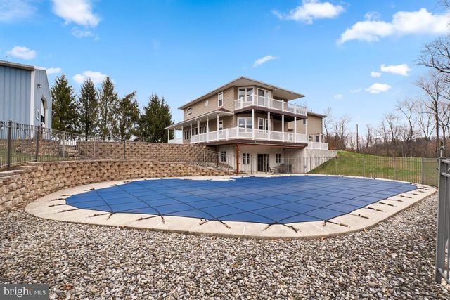 354 HALLMAN RD, Douglassville, PA 19518