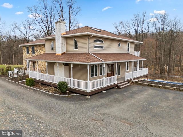 354 HALLMAN RD, Douglassville, PA 19518