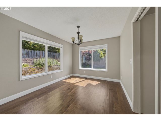 12612 Se 130TH Ave, Happy Valley, OR 97086