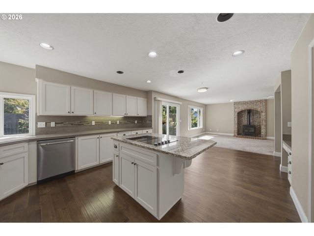 12612 Se 130TH Ave, Happy Valley, OR 97086