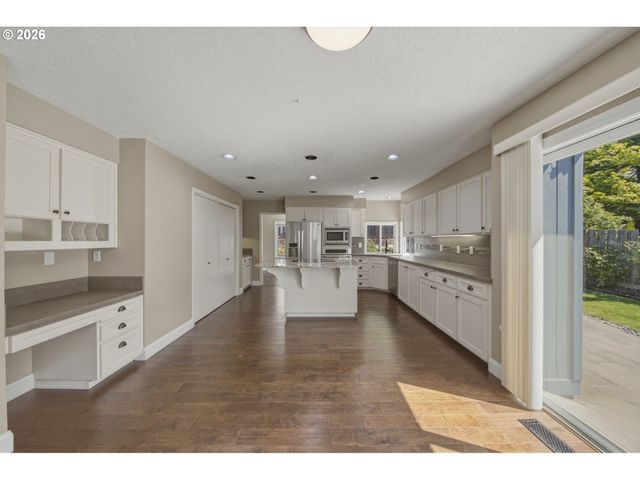 12612 Se 130TH Ave, Happy Valley, OR 97086