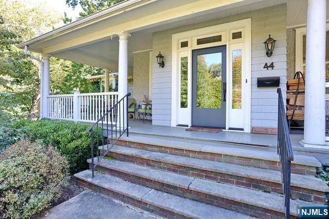 44 Fairmount Road, Ridgewood, NJ 07450