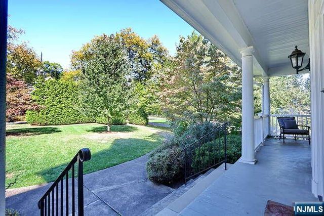 44 Fairmount Road, Ridgewood, NJ 07450