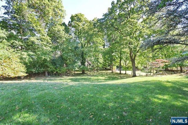 44 Fairmount Road, Ridgewood, NJ 07450