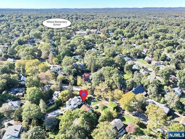 44 Fairmount Road, Ridgewood, NJ 07450