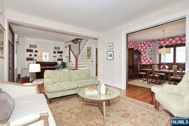 44 Fairmount Road, Ridgewood, NJ 07450