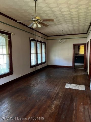 111 Grober Street, Paris, AR 72855