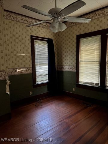 111 Grober Street, Paris, AR 72855