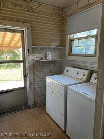 111 Grober Street, Paris, AR 72855