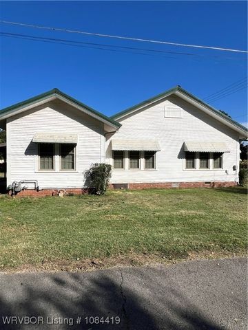 111 Grober Street, Paris, AR 72855
