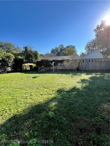 111 Grober Street, Paris, AR 72855