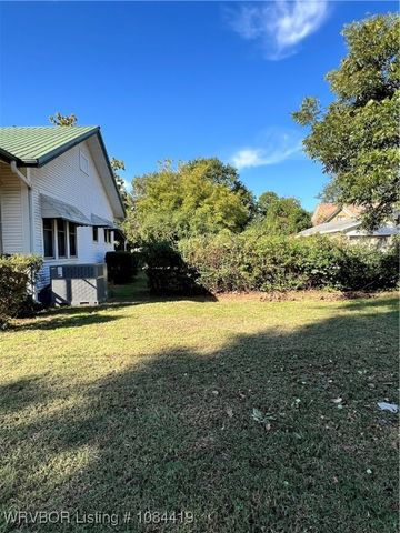 111 Grober Street, Paris, AR 72855