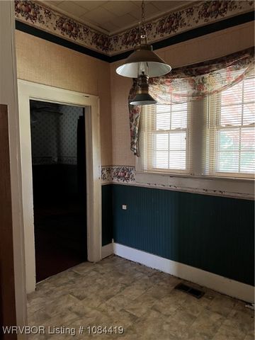 111 Grober Street, Paris, AR 72855