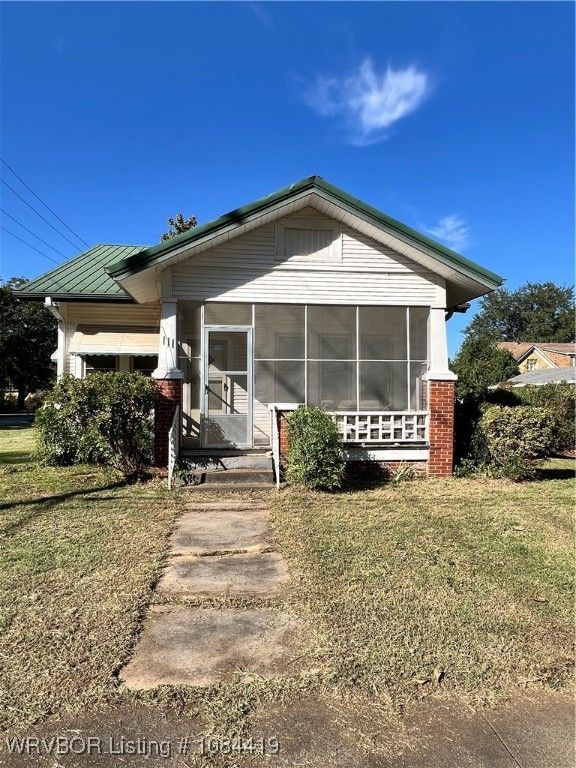 111 Grober Street, Paris, AR 72855