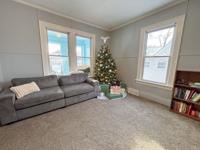 424 W Birch Avenue, Fergus Falls, MN 56537