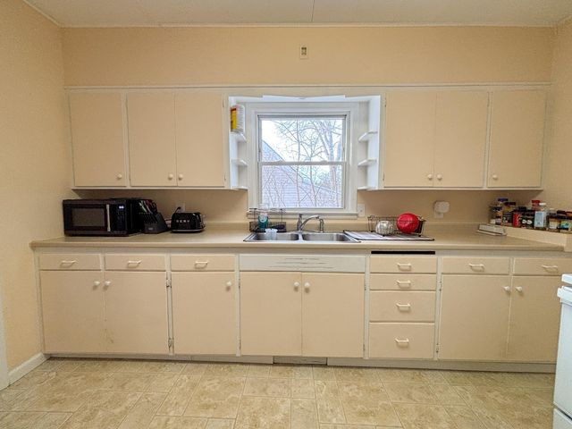 424 W Birch Avenue, Fergus Falls, MN 56537