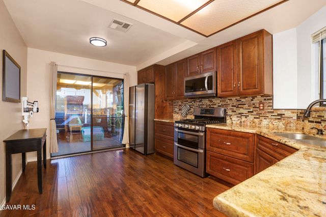 37621 E 15th Street, Palmdale, CA 93550