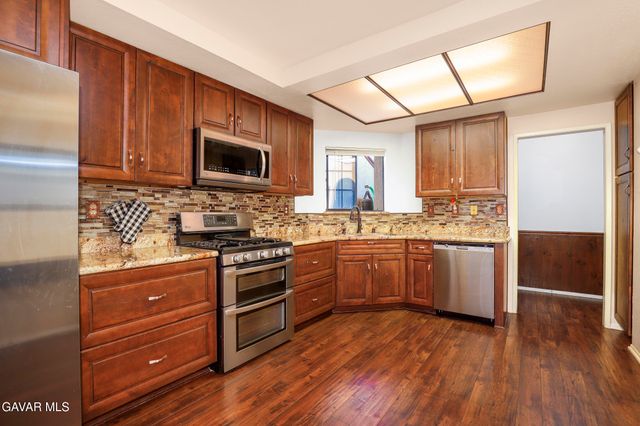 37621 E 15th Street, Palmdale, CA 93550