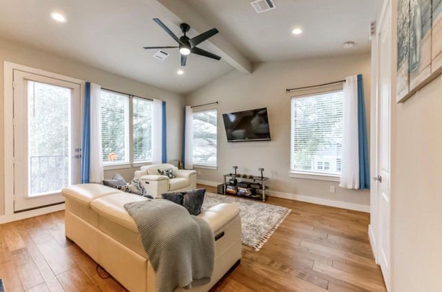 823 Mansfield Street J, Houston, TX 77091