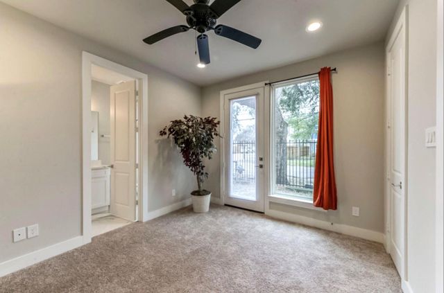 823 Mansfield Street J, Houston, TX 77091