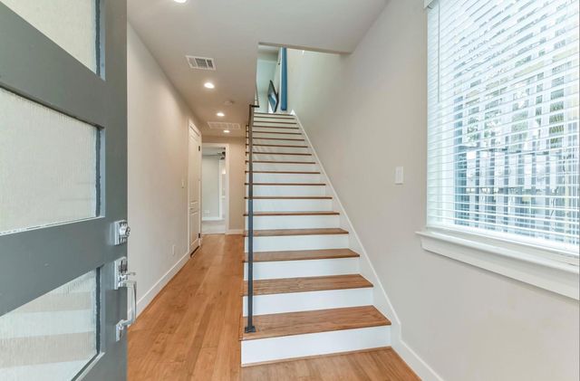 823 Mansfield Street J, Houston, TX 77091