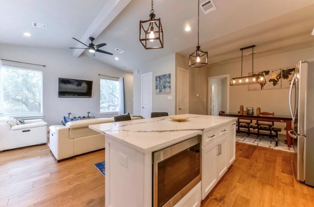 823 Mansfield Street J, Houston, TX 77091