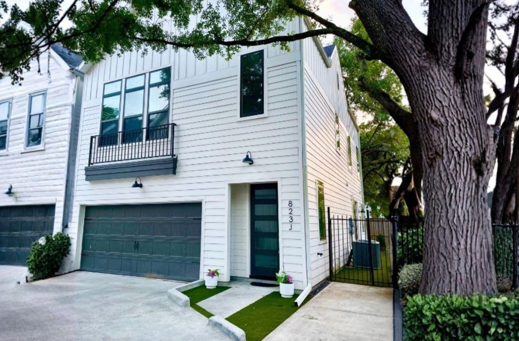 823 Mansfield Street J, Houston, TX 77091