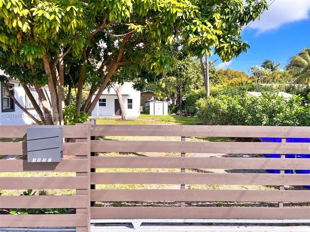 1025 NW 55th St, Miami, FL 33127