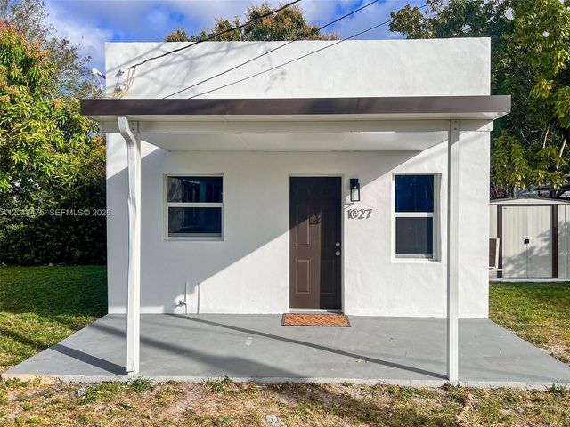 1025 NW 55th St, Miami, FL 33127