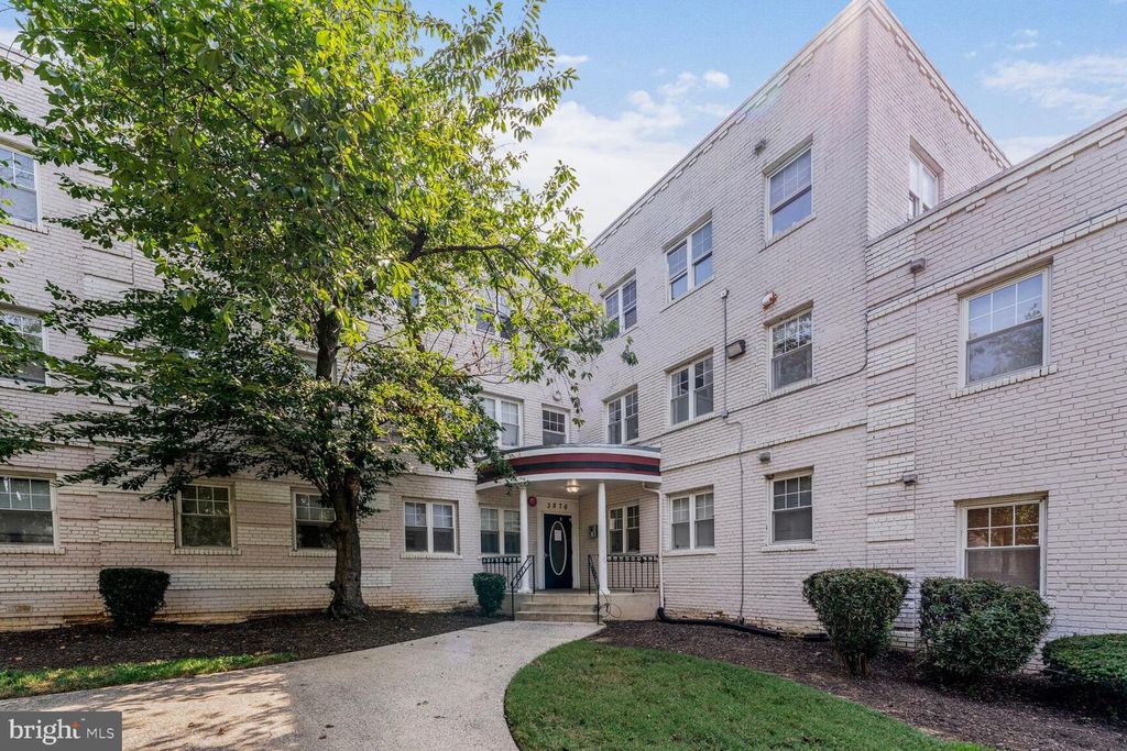 3876 9TH ST SE #301, Washington, DC 20032