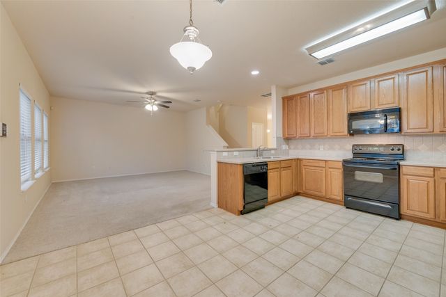 3223 Guadaloupe, Grand Prairie, TX 75054