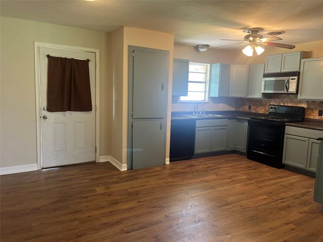 16109 Clarence Street, Needville, TX 77461