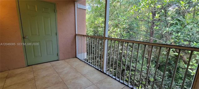 6902 W Sample Road 6902, Coral Springs, FL 33067